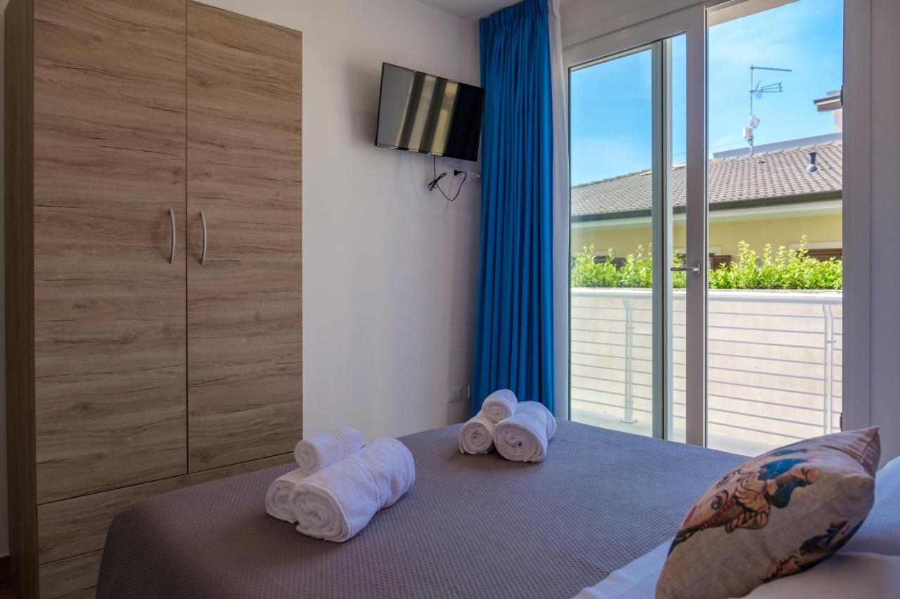 White Apartments & Spa Avola Extérieur photo